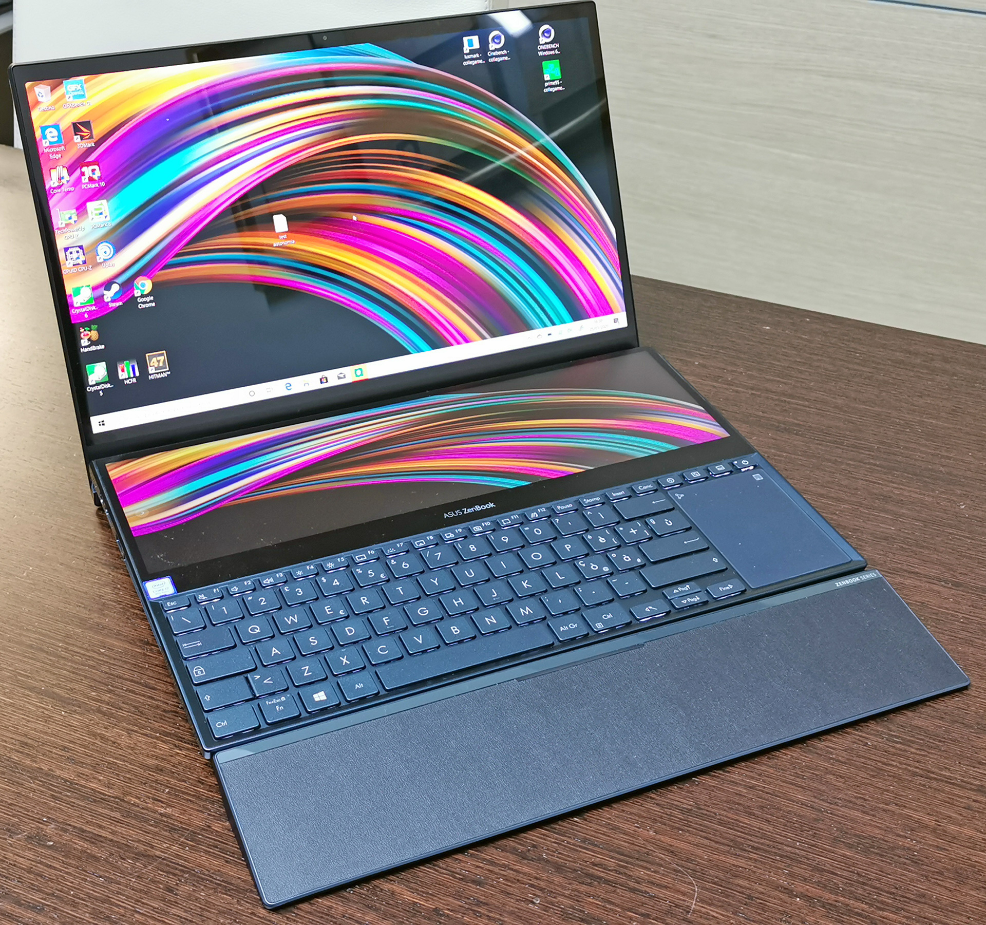 ASUS ZenBook Pro Duo: il notebook con due schermi per la produttività |  Hardware Upgrade