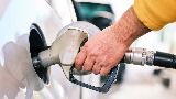 Benzina e diesel ai massimi: il Governo convoca il CdM per trovare una soluzione