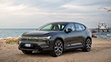 Volvo EX60, primo test drive: ammiraglia futuristica a 800 volt