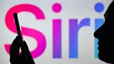 Apple valuta l'integrazione di AI di terze parti per Siri: trattative con OpenAI e Anthropic in corso