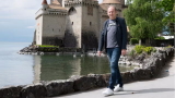 Un uomo con il Parkinson cammina per 6 km dopo impianto spinale innovativo
