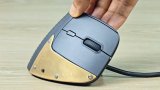 Un Galaxy S21 finisce dentro un mouse: la periferica diventa il computer