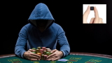 Telecamere invisibili e smartphone modificati: il lato oscuro del poker professionale