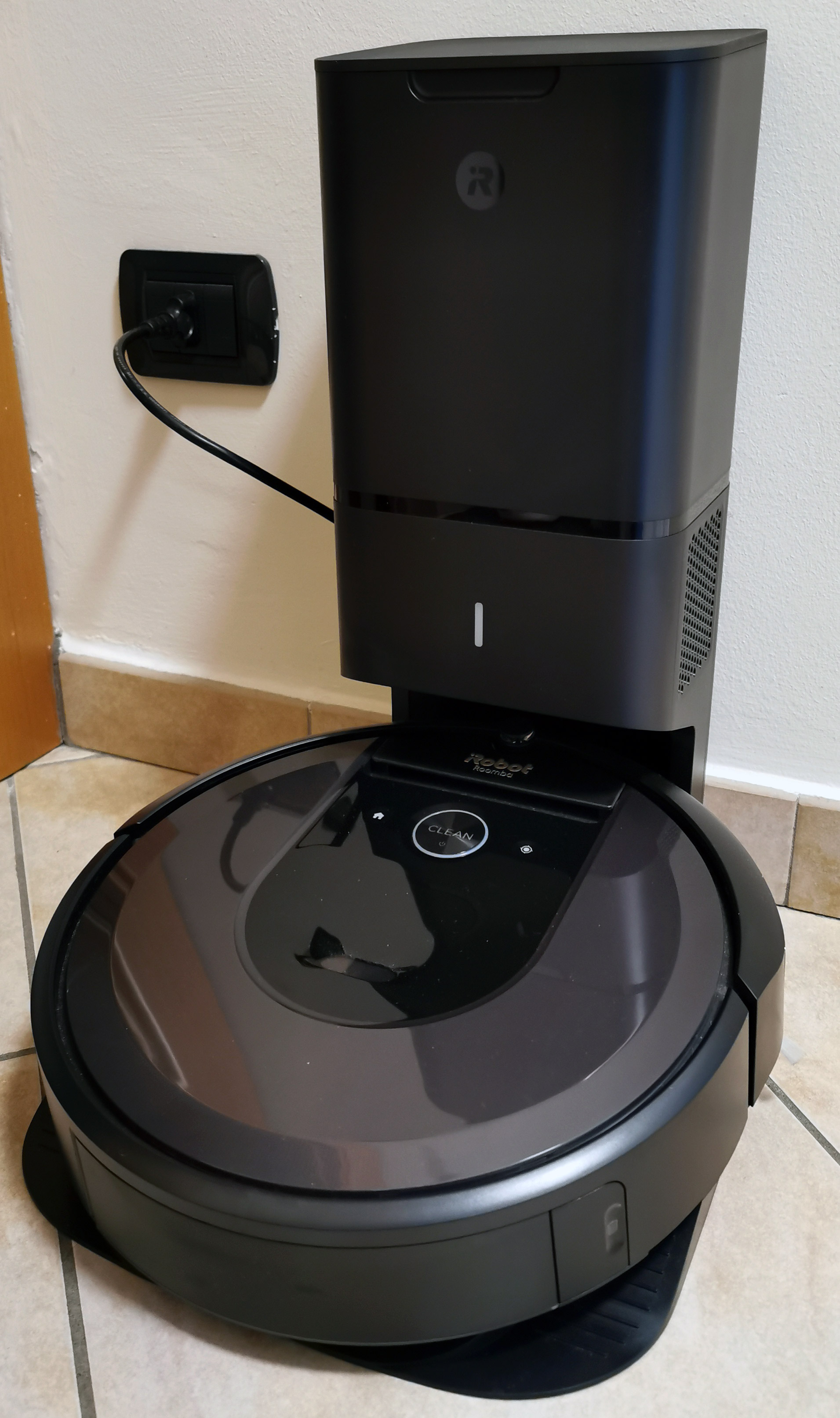 iRobot Roomba e Braava: puliscono e lavano casa grazie all'intelligenza  artificiale | Hardware Upgrade