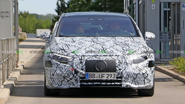 mercedes eqs